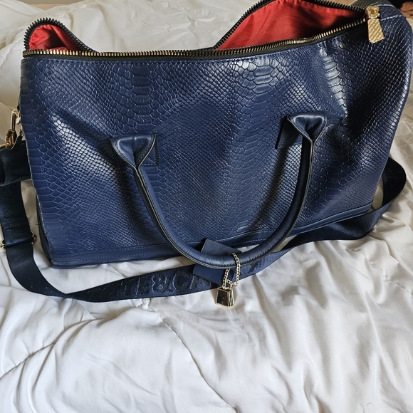 Navy Tote&Carry Vegan Snake Skin Duffle - Picture 2 of 3